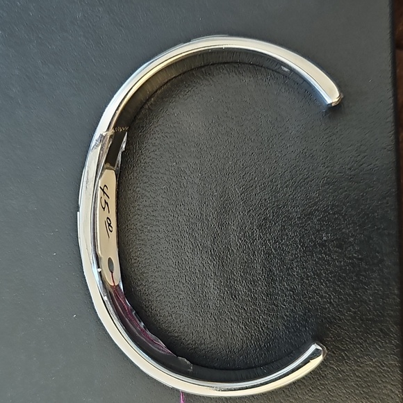 Cuff Bracelet - Picture 10 of 15